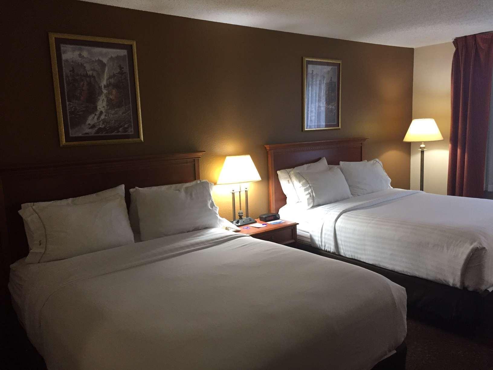 Baymont By Wyndham Portage Hotel Екстериор снимка