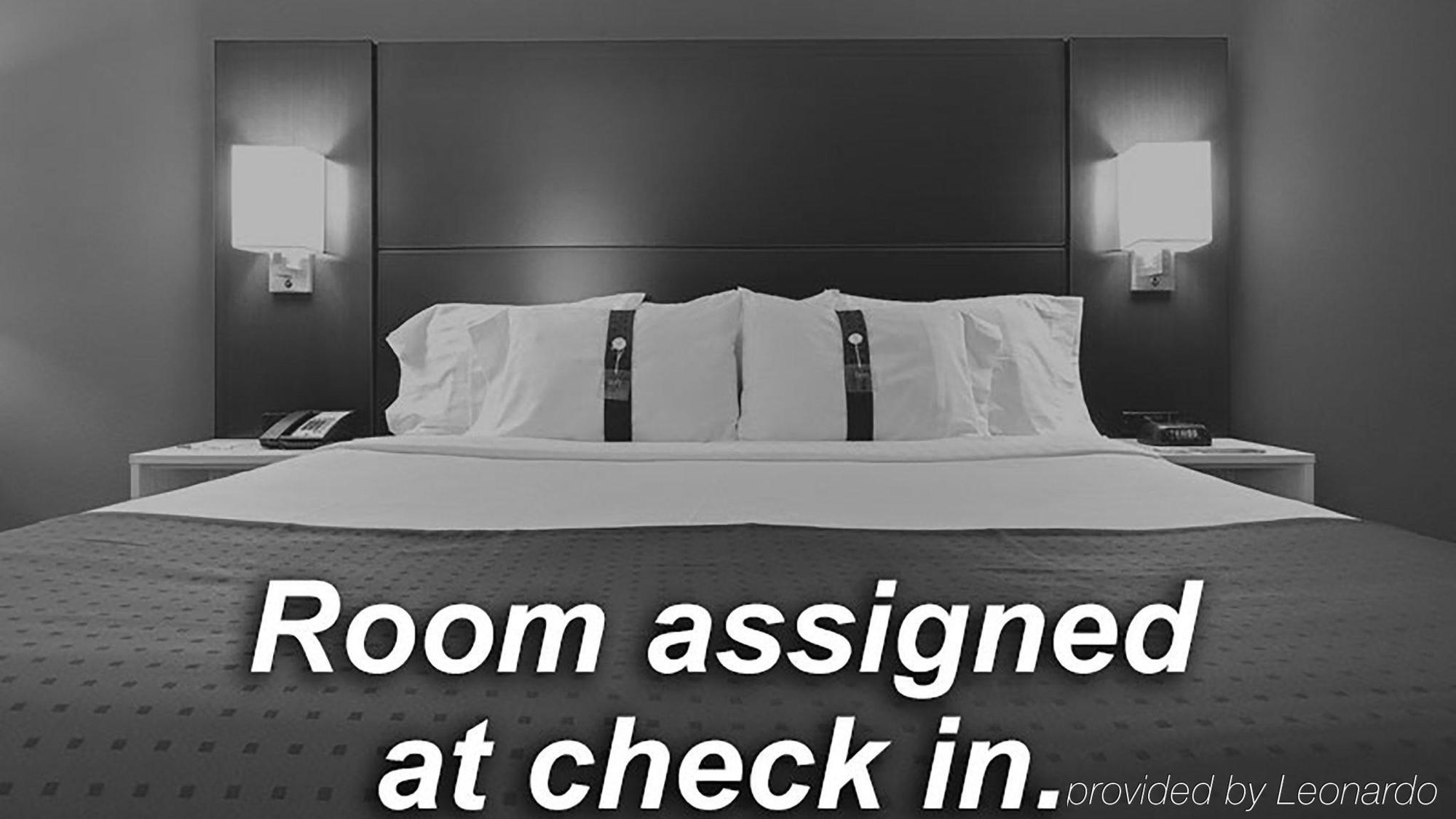 Baymont By Wyndham Portage Hotel Екстериор снимка