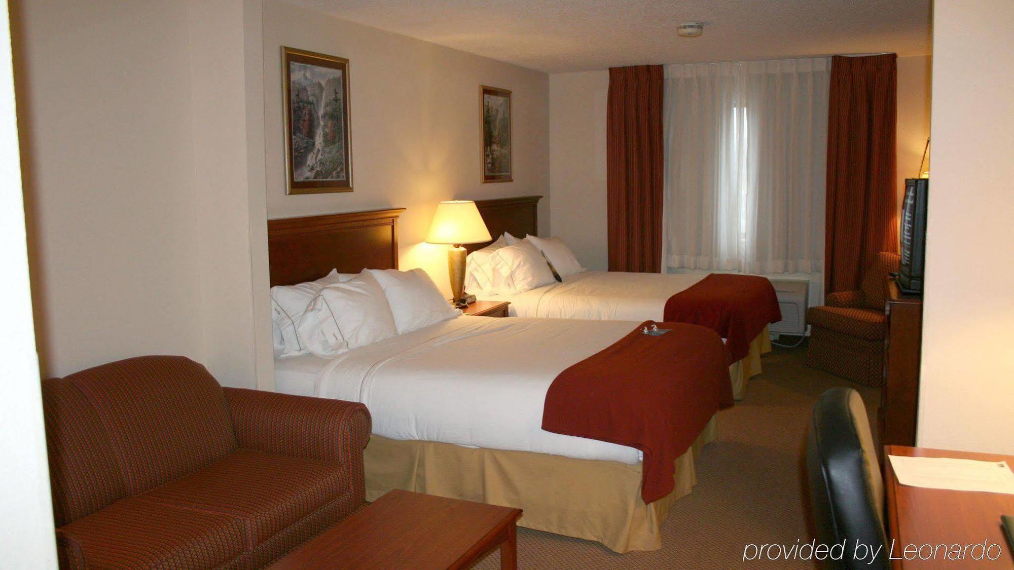 Baymont By Wyndham Portage Hotel Екстериор снимка