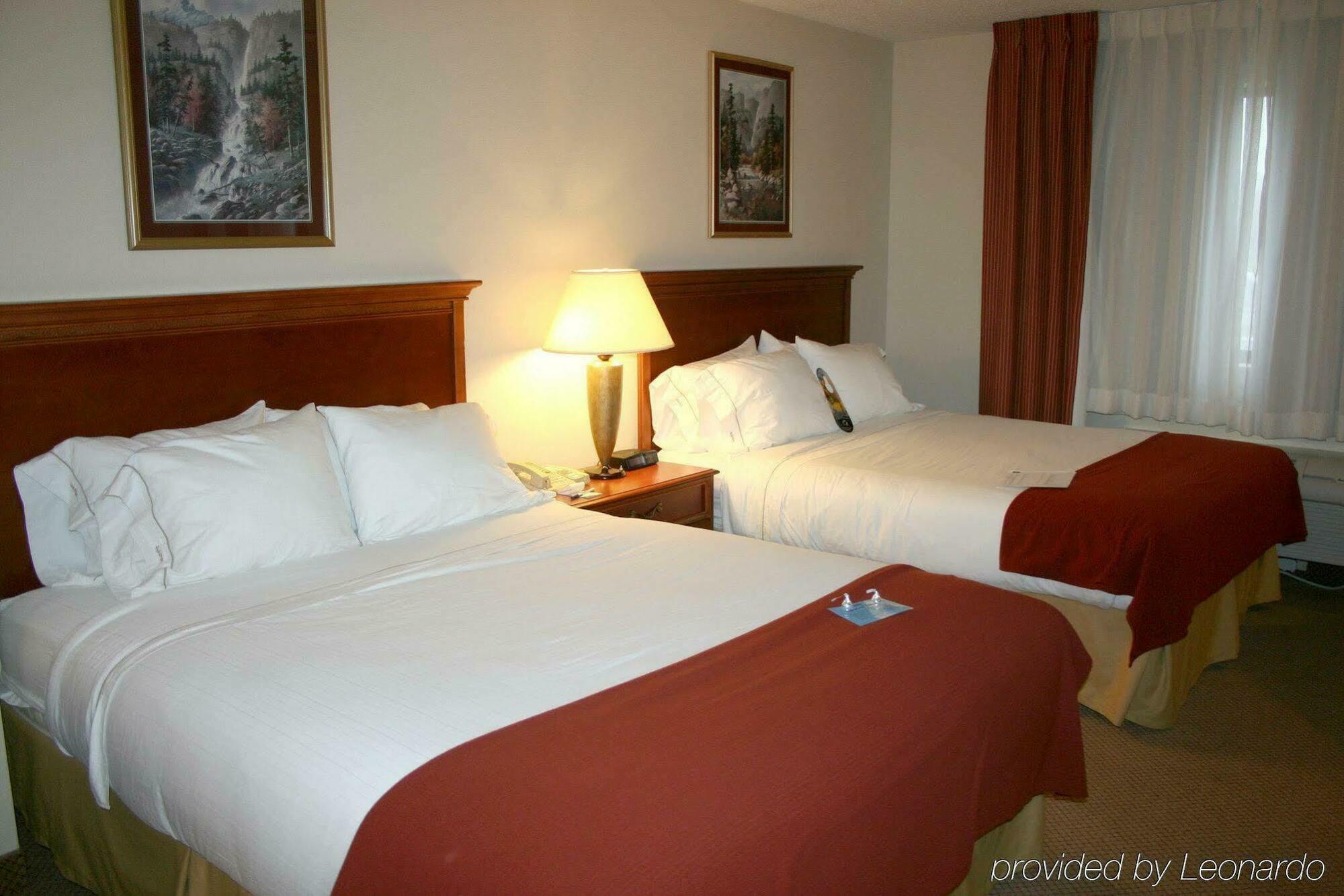 Baymont By Wyndham Portage Hotel Стая снимка